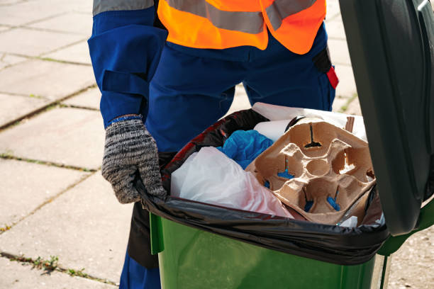 Best Retail Junk Removal  in Kaukauna, WI